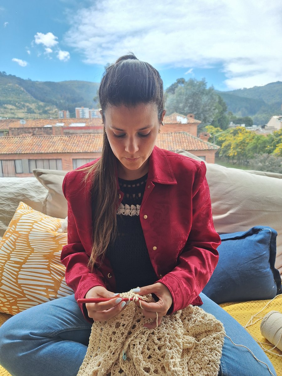 Margarita tejiendo crochet